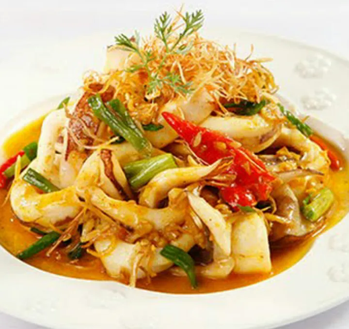 Enjoying lemongrass and chili fried squid