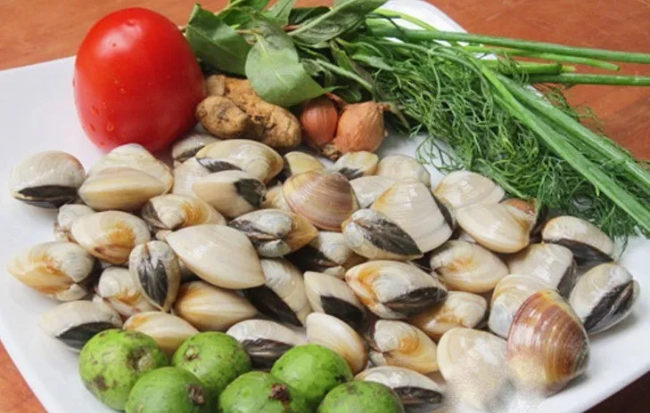 Receta de sopa de almejas agria y dulce con ciruela