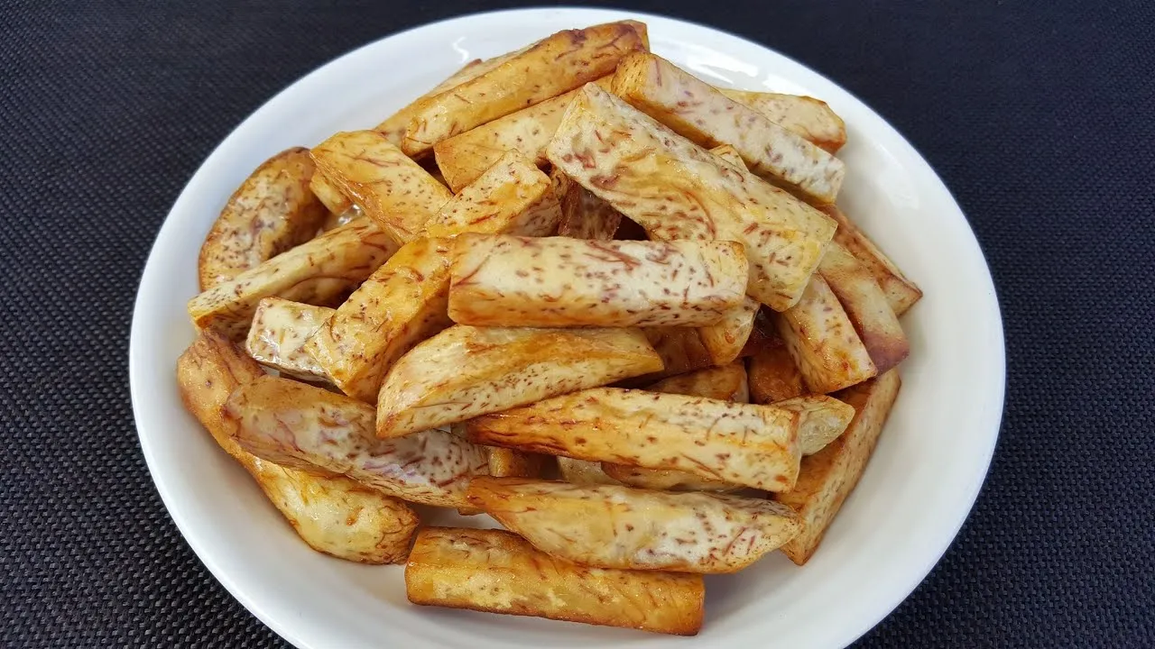 Cắt sợi khoai môn