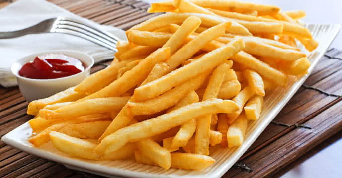 Garlic Butter Fried Potatoes with Chili Sauce