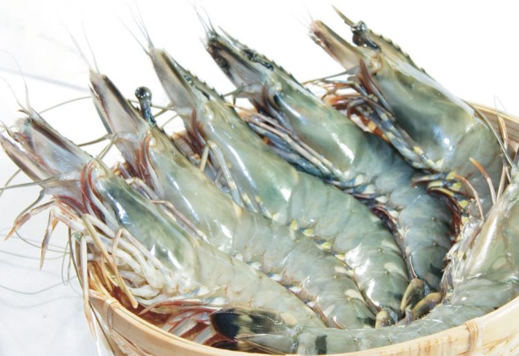 Cách làm tôm nướng lá chuối