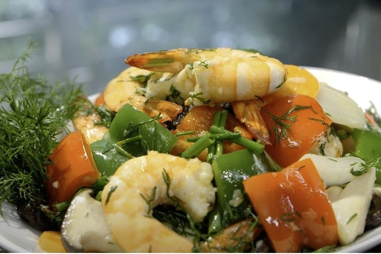 Cách làm tôm xào nấm hương