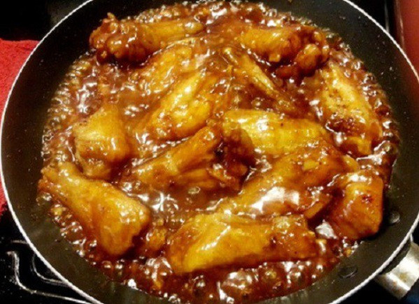 Finished fish sauce fried chicken wings