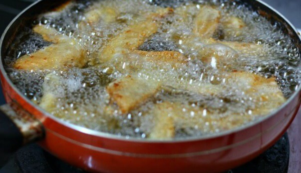 Evenly golden fried chicken wings