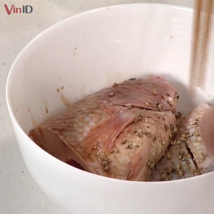 Proceso de marinado del pescado tilapia