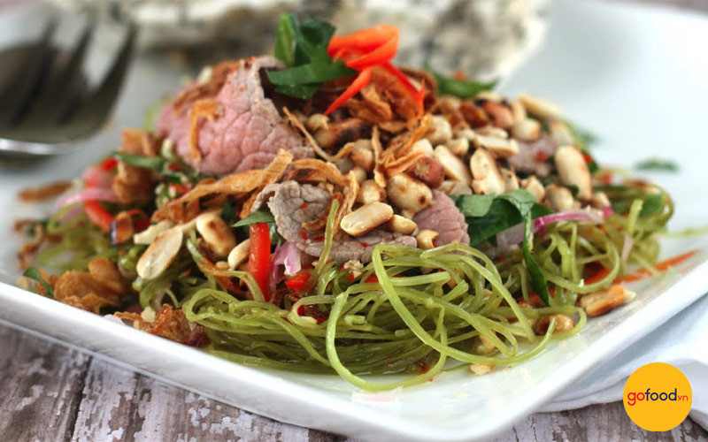 Ensalada de ternera y brotes de soja atractiva