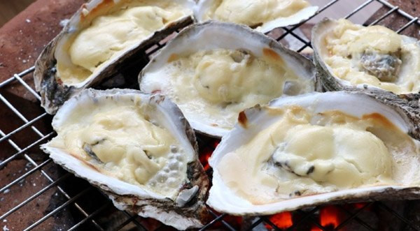 Laughing Cow cheese baked oysters