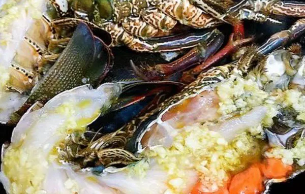 Mezcla de mantequilla y ajo para langosta