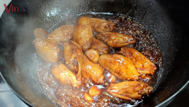 Braising Chicken with Coconut Water
