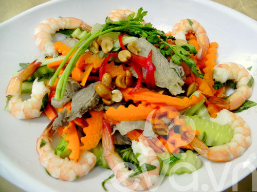 Completed Cucumber Shrimp and Pork Salad