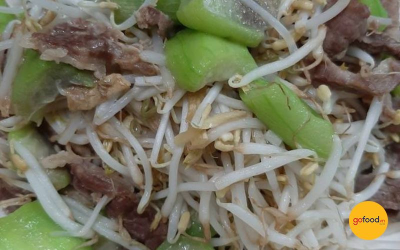 Finished Beef and Bean Sprout Stir-Fry
