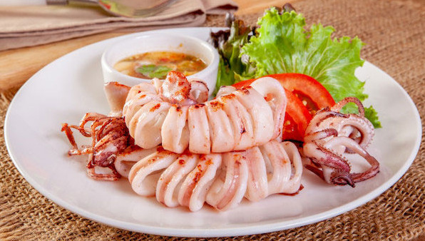 Calamares al vapor con cerveza deliciosos