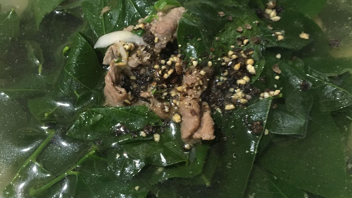 Pot of boiling water for gourd