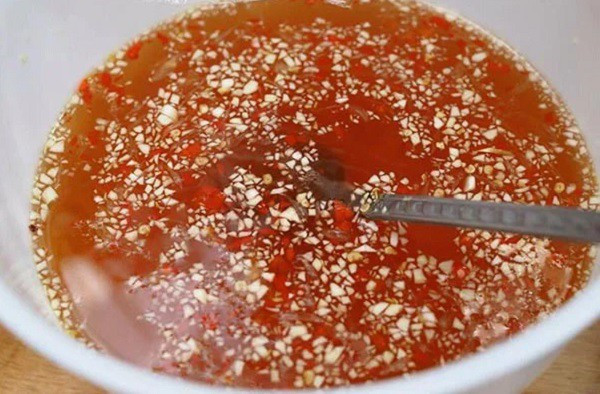 Sweet and sour dressing for chicken and cabbage salad