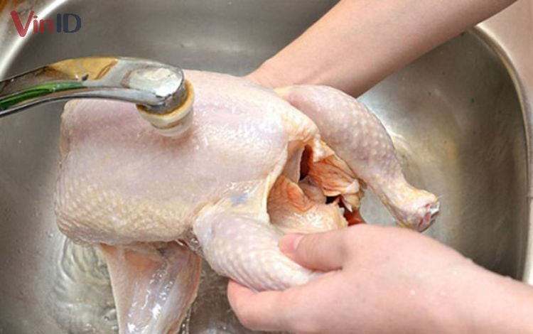 Rinsing chicken after odor removal