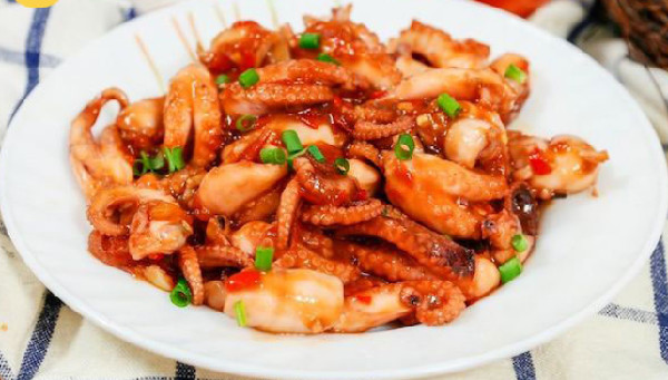 Finished product of spicy sate stir-fried octopus
