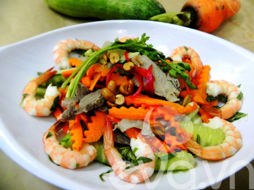 Finished Cucumber Shrimp and Pork Salad