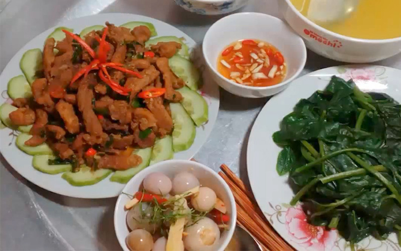 Finished dish of braised pork in fish sauce