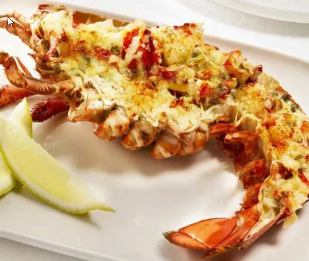 Producto final de langosta al ajillo y mantequilla