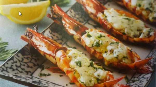 Producto final de gambas al ajillo y mantequilla