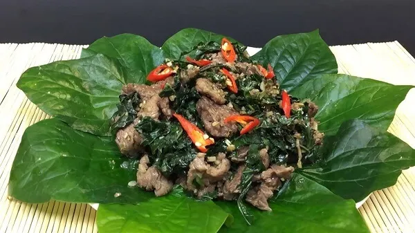 Beef and piper lolot stir-fry provides abundant protein and minerals
