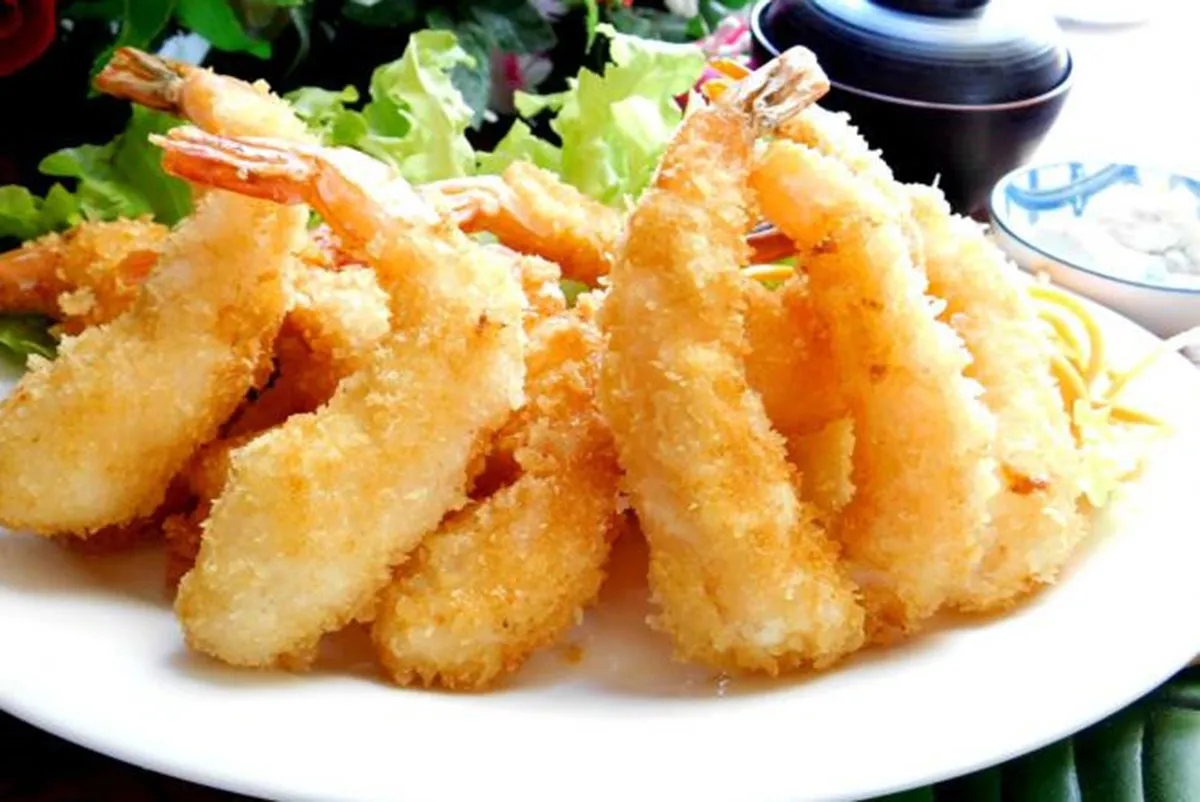 Finished crispy fried shrimp dish