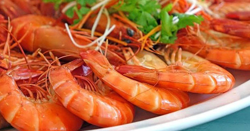 Camarones al vapor con sal atractivos