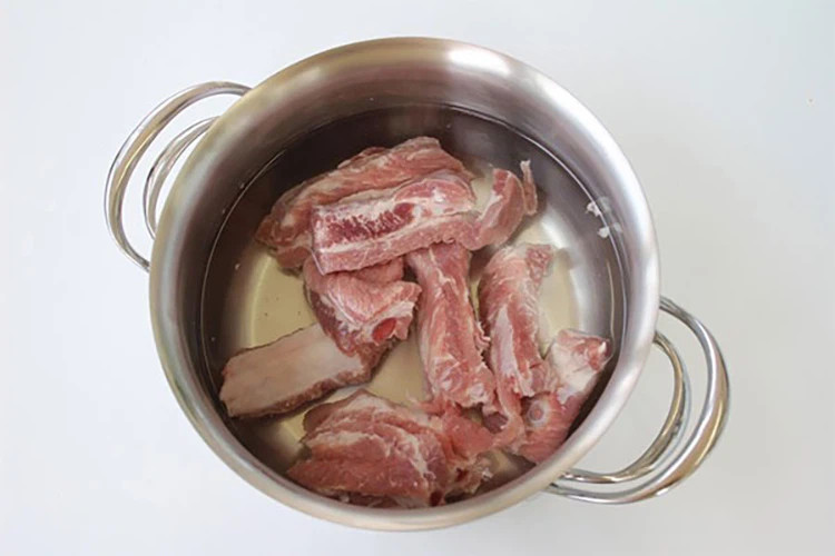 Marinado de costillas con condimentos