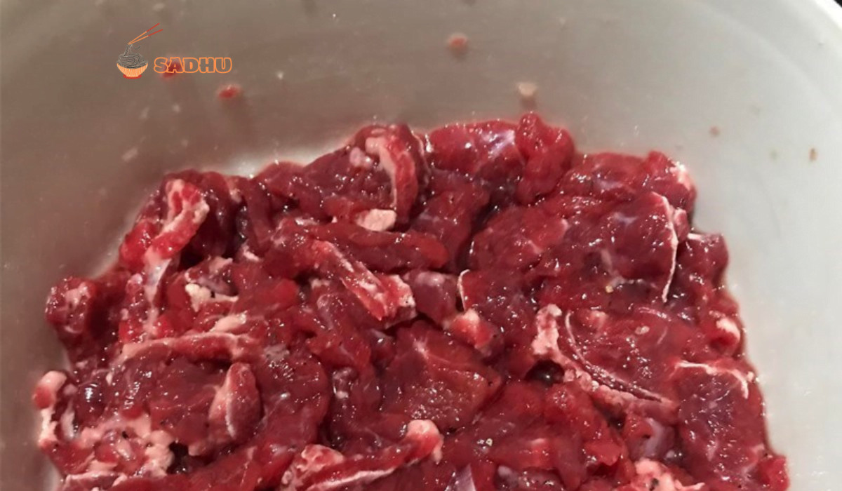 Marinado de carne de res para saltear con judías verdes