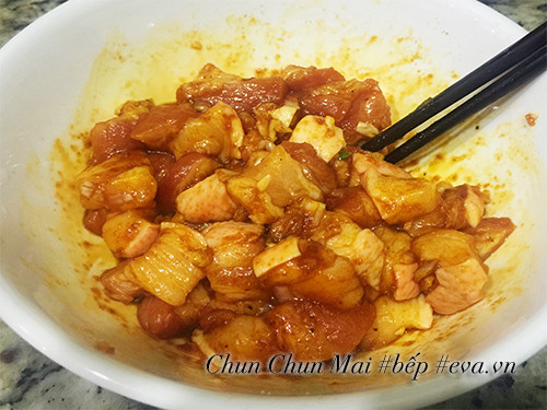 Marinar la carne con condimentos