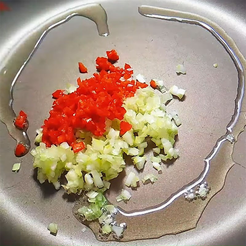 Step 3 Braise the tofu skin with the sauce for braised tofu skin with tamarind sauce
