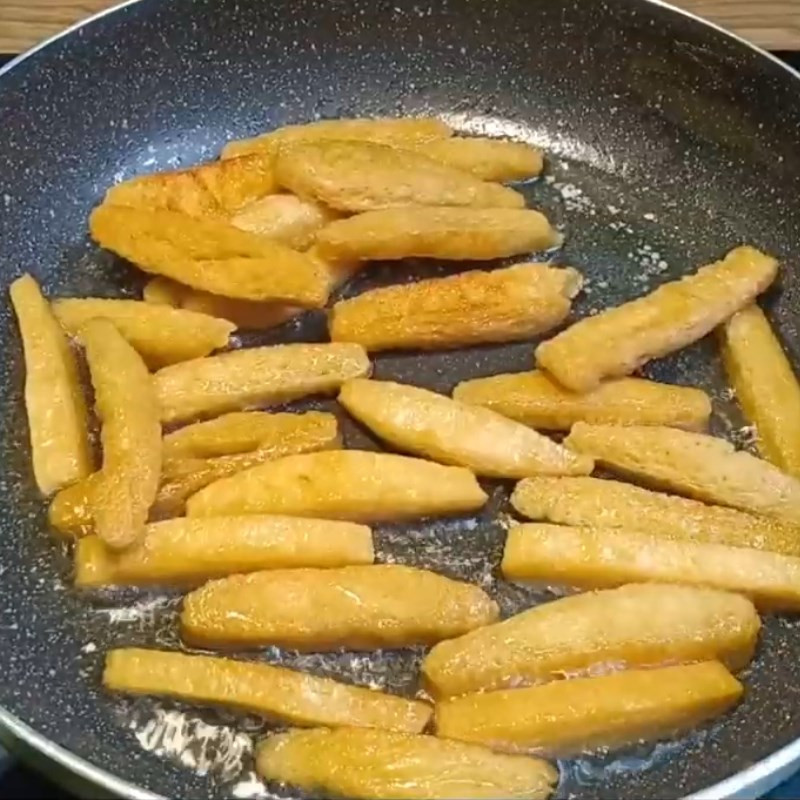 Frying vegetarian rib strips until golden brown