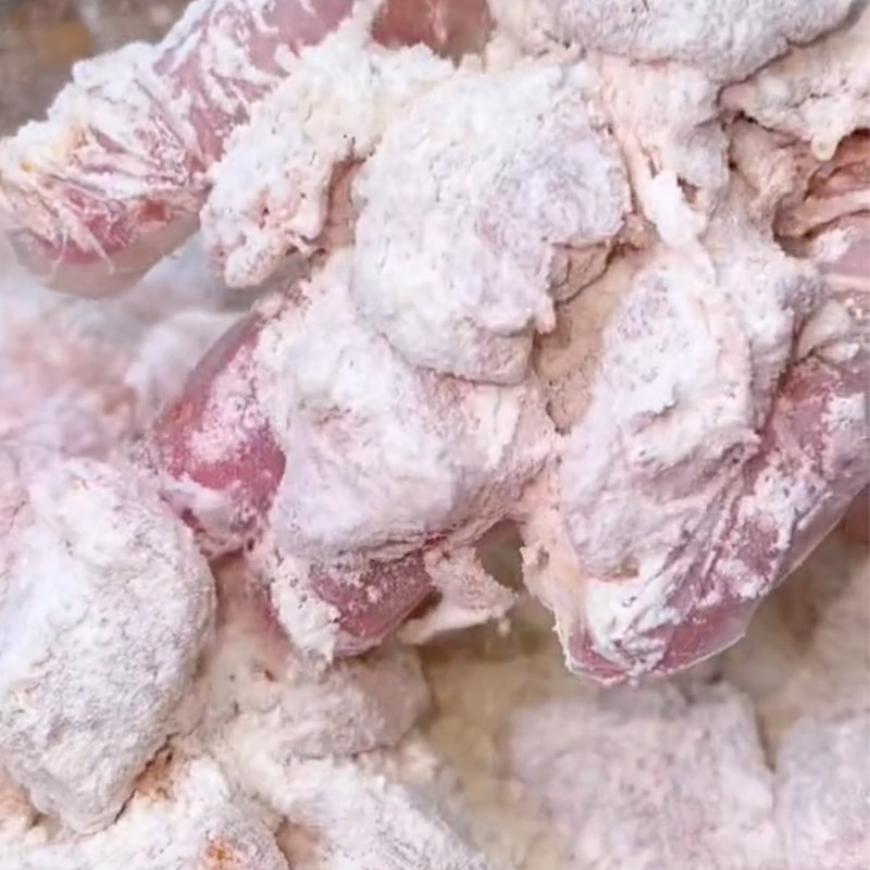 Frying the Chicken to Golden Crisp