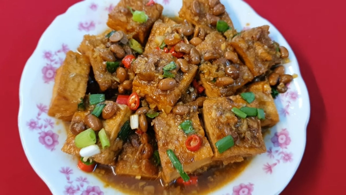 Central Vietnamese Soybean Paste Braised Tofu