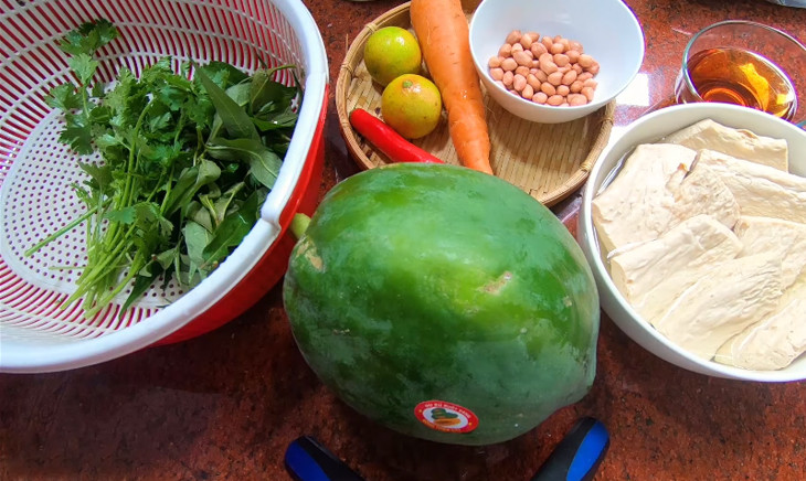 Nguyên liệu làm gỏi đu đủ chay
