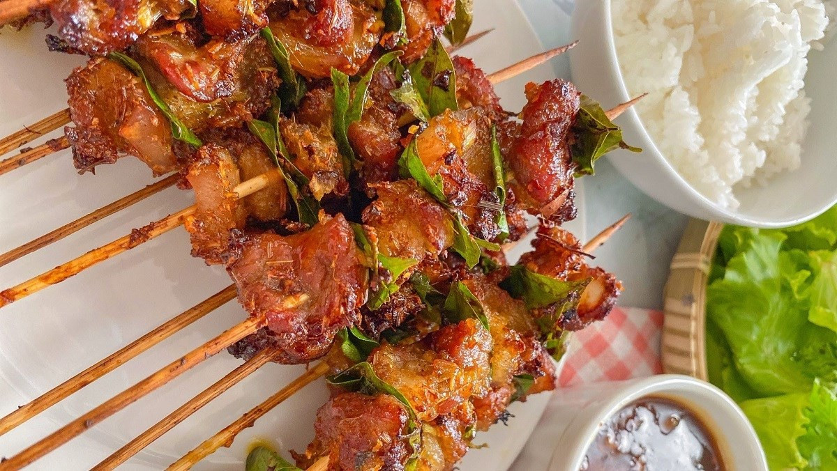 Nguyên liệu làm món thịt ba chỉ nướng lá mắc mật