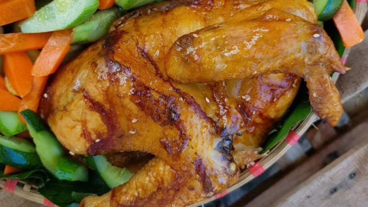 Nguyên liệu món đùi gà nướng lá mắc mật