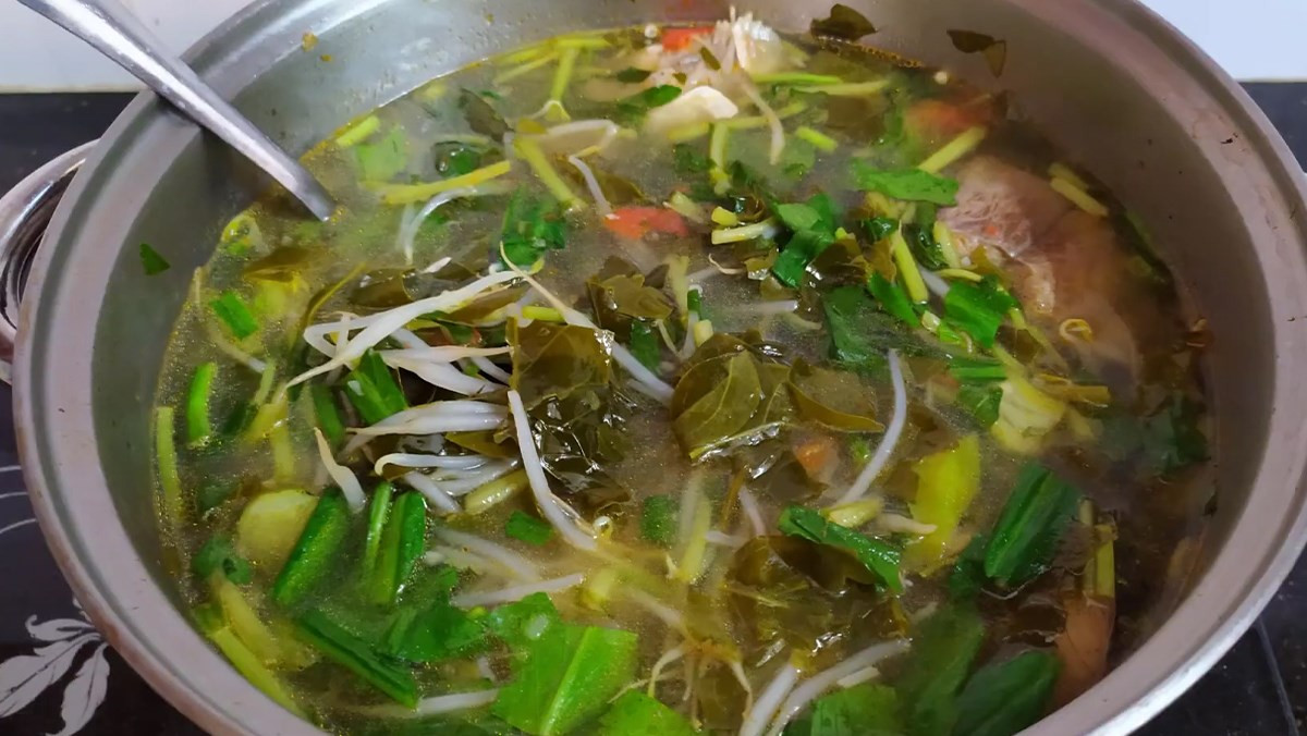 Nguyên liệu nấu canh chua lá giang