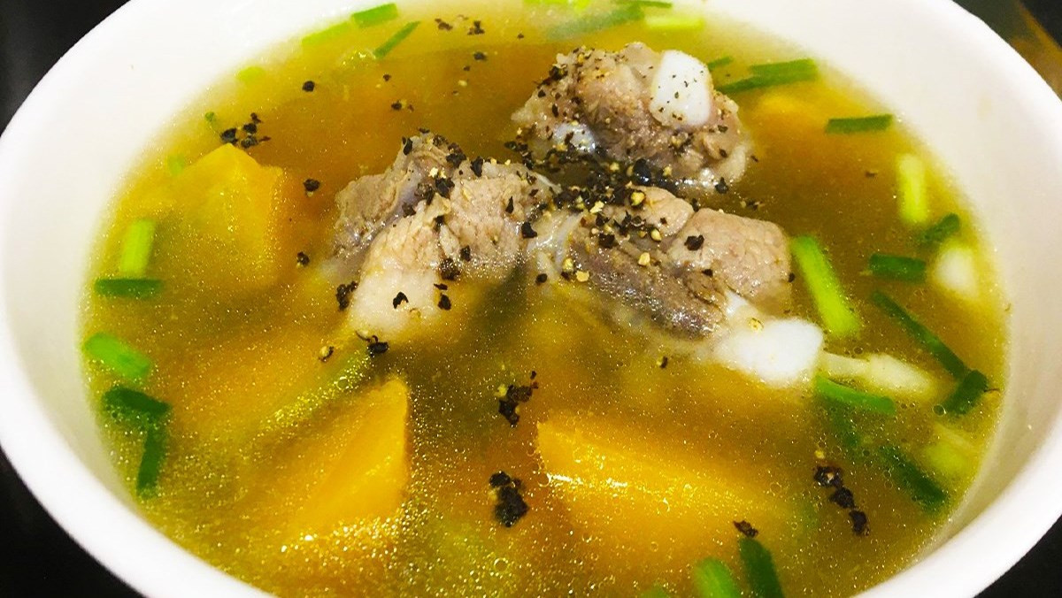 Nguyên liệu nấu canh sườn hầm bí đỏ