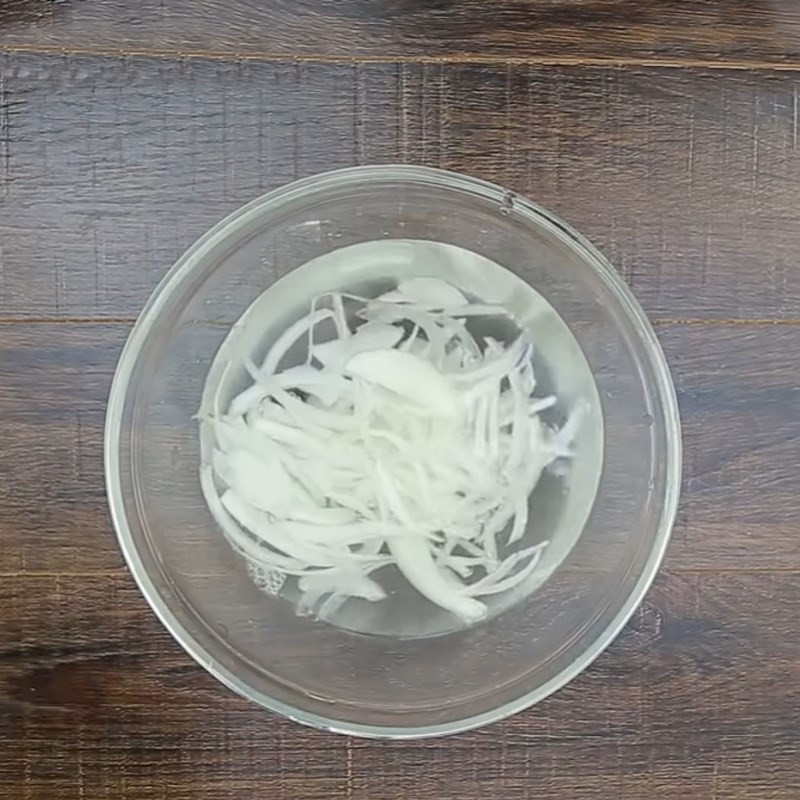 Preprocessing onion and carrot