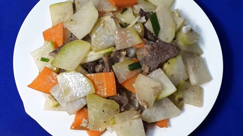 Colinabo estofado con sésamo tostado terminado