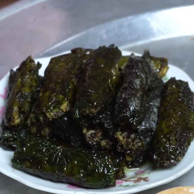 Rollitos de hoja de loto veganos terminados