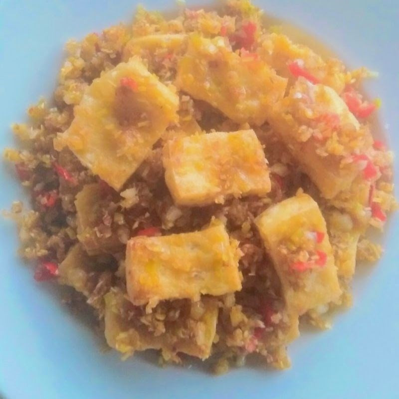 Finished Vegan Lemongrass Salted Tofu Salad