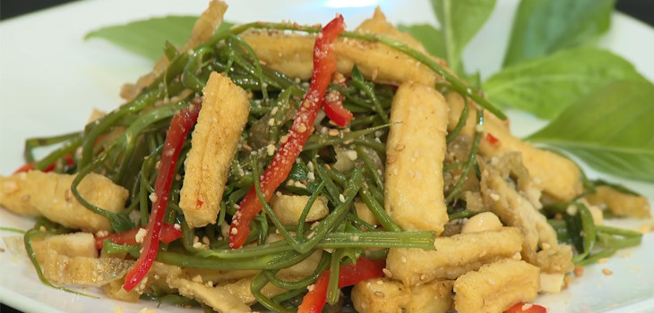 Finished sweet and sour vegan morning glory salad