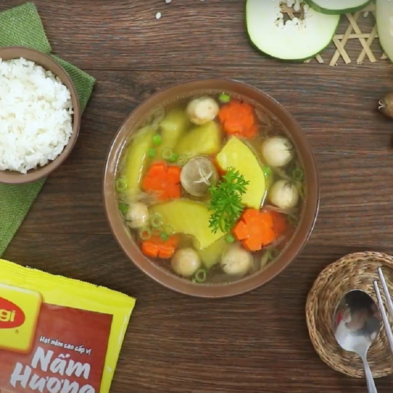 Finished vegan papaya soup