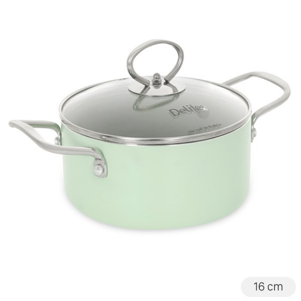 Producto final del plato de tofu kho con carambola verde