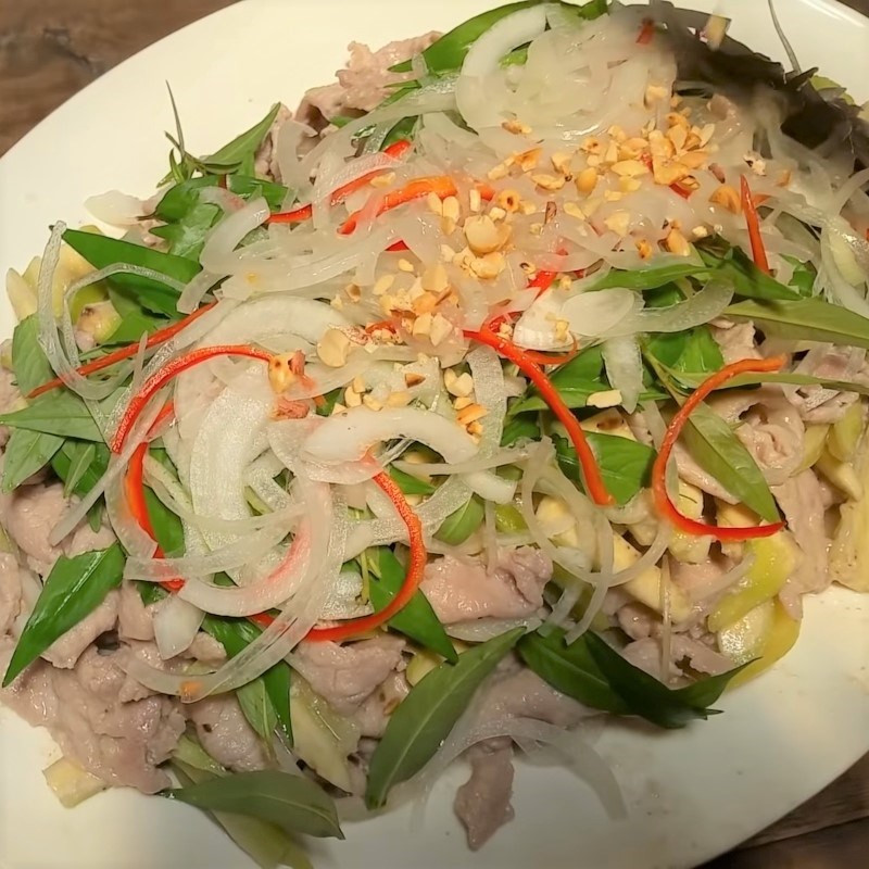 Finished pork and starfruit stew dish