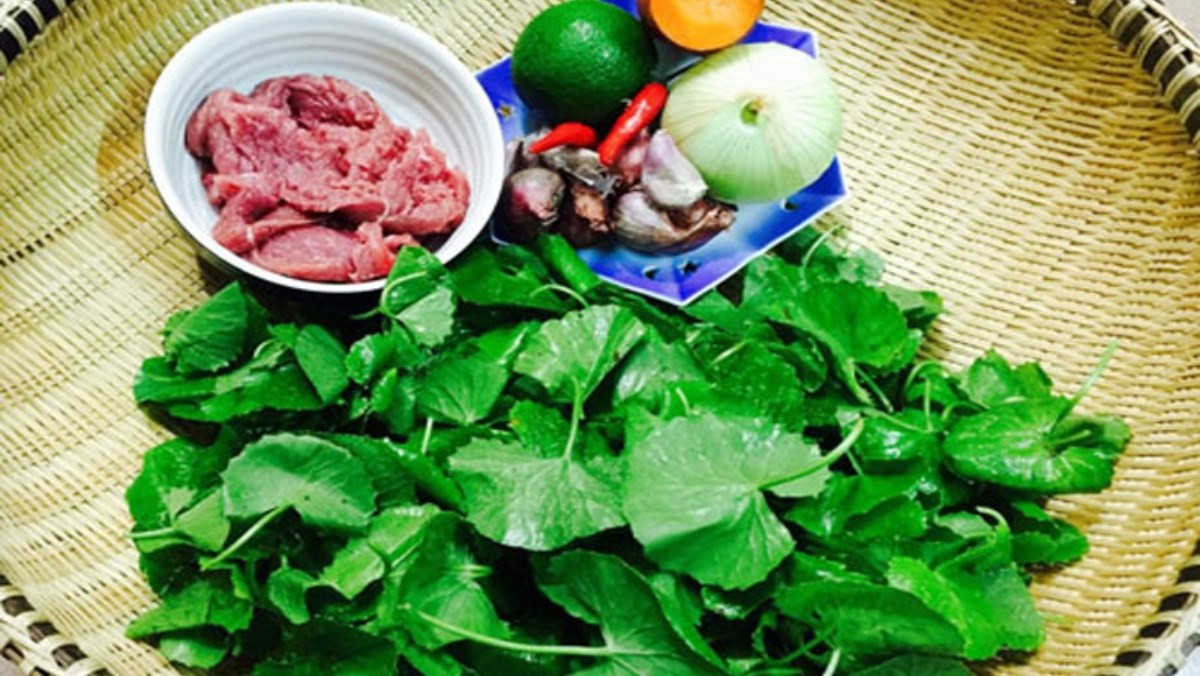 Gỏi rau má tươi ngon