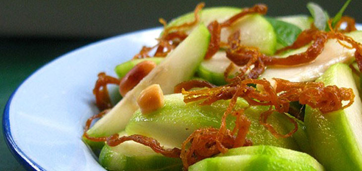 Hoàn thành gỏi cóc xanh mực khô