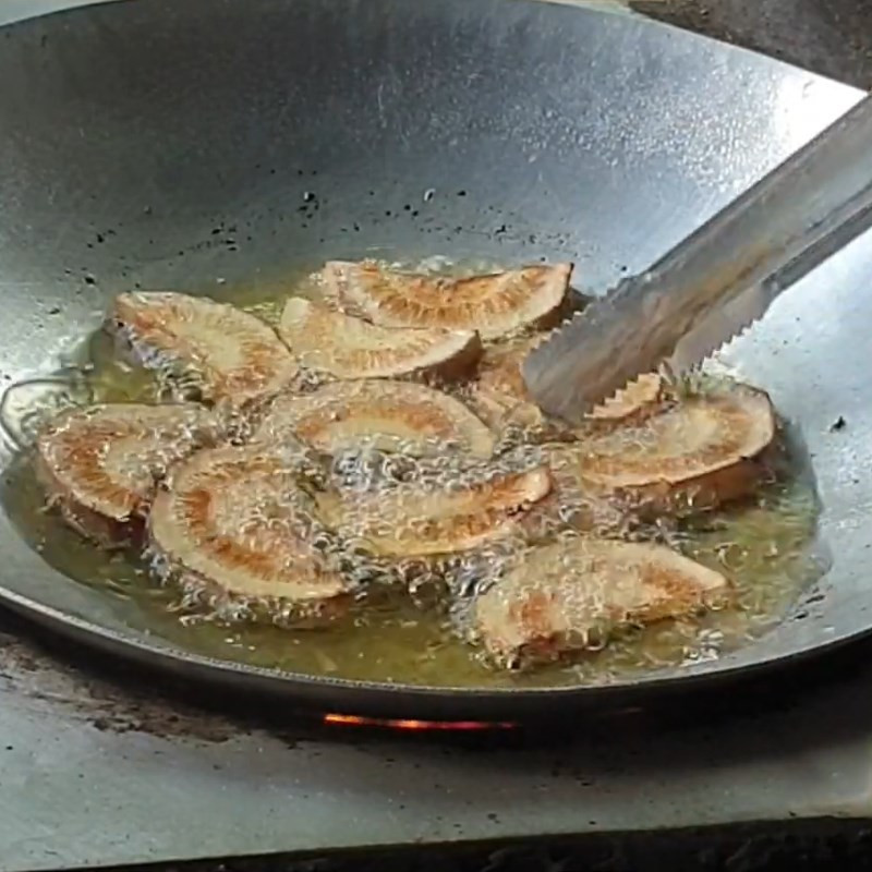 Bước 3 Chiên mít Mít non kho tương bần